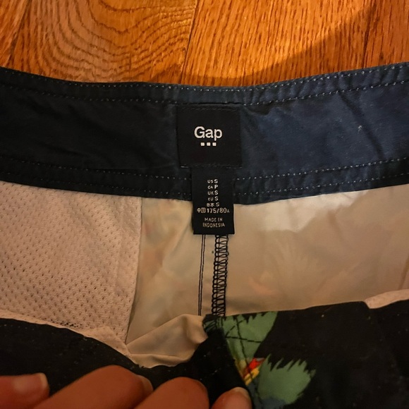 Gap swim trunks - Picture 2 of 3